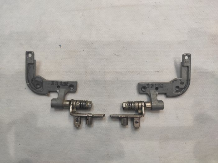 Петли Asus K40 K40AB ASUS K40, X8A, A41, A41IN, F82, F82A, F82Q, K40AC, K40AD, K40AF, K40C, K40ID, K40IJ, K40IL, K40IE, K40IP
