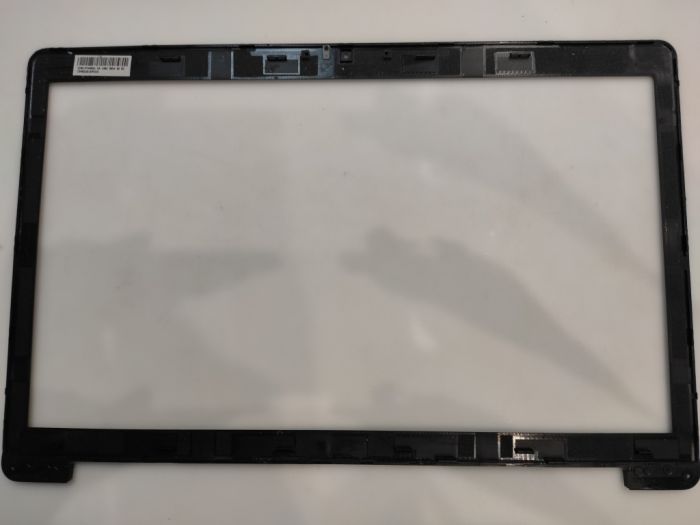 Рамка матрицы Asus Asus N750J, N750JK, N750JV 13N0-PTA0B01 13NB0201AP0101 с небольшим оплавлением, малозаметно