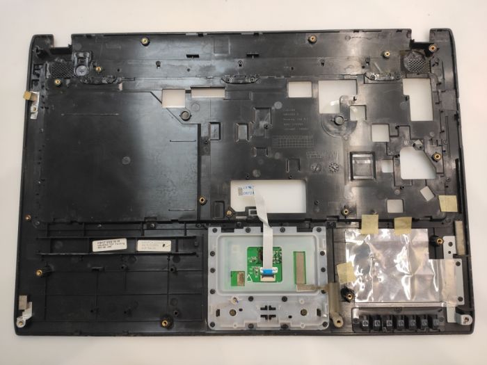 Верхняя часть корпуса (топкейс) ноутбука Samsung R420 BA75-02265A с тачпадом, нет футорки в одном углу