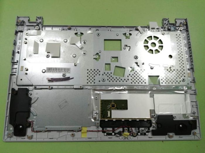 Верхняя часть корпуса (топкес) Lenovo S500, S500T p/n 13N0-B7A0101с тачпадом и динамиками