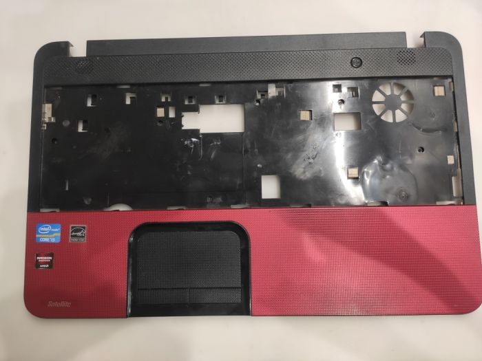Верхняя часть корпуса (топкейс) 13N0-ZWA0Y02 Toshiba C850 с красной панелью