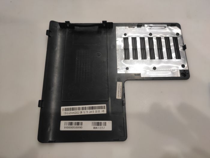 Крышка заглушка корпуса отсеков HDD RAM Toshiba C850 C850D 13N0-ZWA0D02