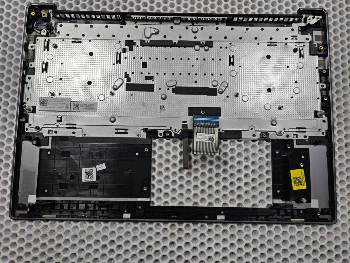 Верхняя часть корпуса (топкейс) с клавиатурой для Lenovo XiaoXin Pro 16 AHP9 серый AM39T000500AYL