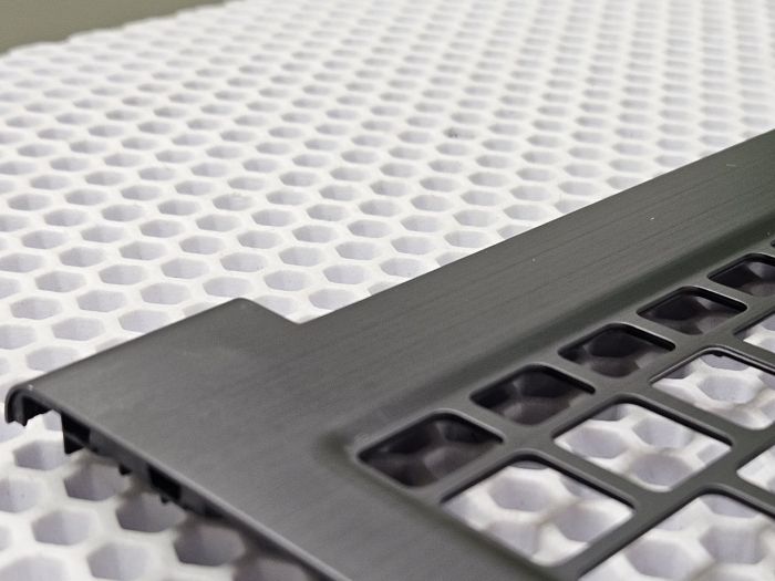 Верхняя часть корпуса (топкейс) Dell Vostro 15 5568 с отпечатком пальца