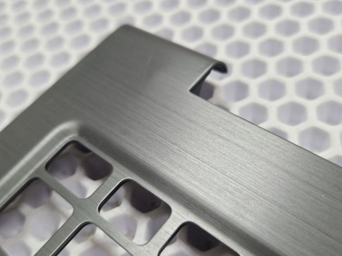 Верхняя часть корпуса (топкейс) Dell Vostro 15 5568 с отпечатком пальца