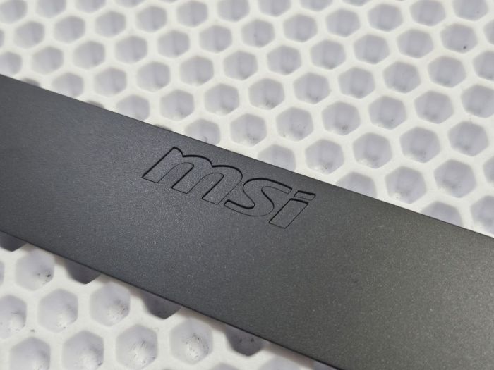 Рамка матрицы MSI GF75