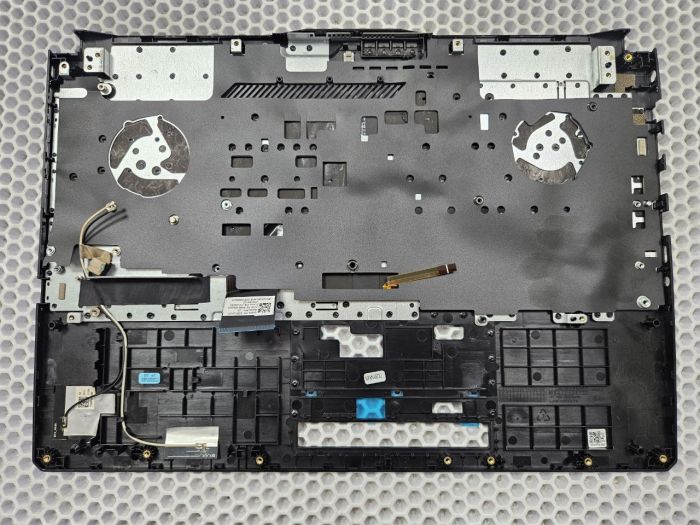 Верхняя часть корпуса(топкейс) с клавиатурой RGB Asus FX506 c решеткой выдува сбоку без тачпада