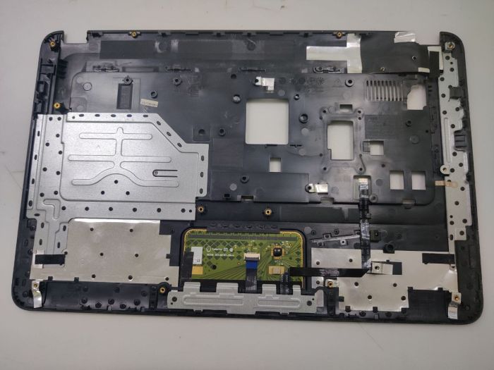 Верхняя часть корпуса (топкейс) черный HP 250 G1 TCAH1107 689695-001