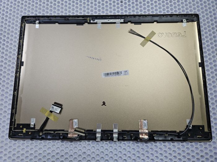 Крышка матрицы Lenovo 520-15IKB металл, золотистая