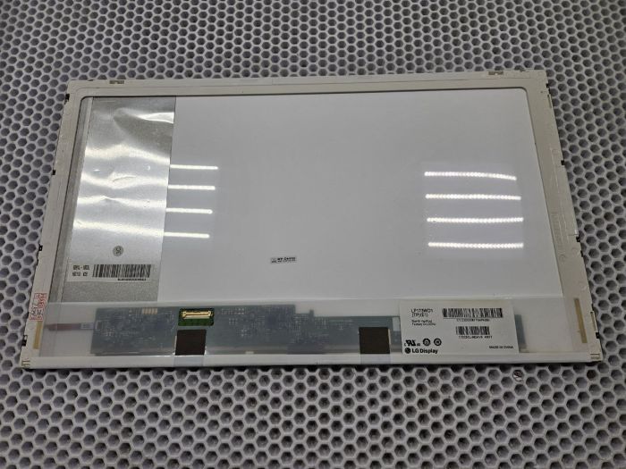 Матрица LP173WD1 (TP) (E1) 30 Pin eDP/1600x900/TN/матовое/без креплений, либо аналог