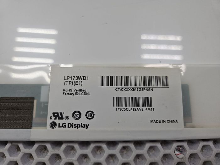 Матрица LP173WD1 (TP) (E1) 30 Pin eDP/1600x900/TN/матовое/без креплений, либо аналог