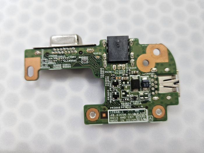 Дочерняя плата с USB, VGA и разъемом питания для DELL N5110 48.4ie06.011 Дочерняя плата с USB, VGA и разъемом питания для DELL N5110 48.4ie06.011