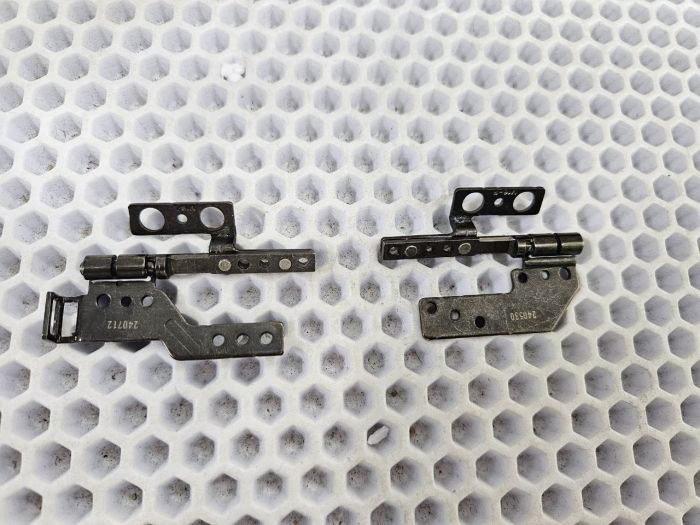 Петли для Tecno Megabook K16S (пара)