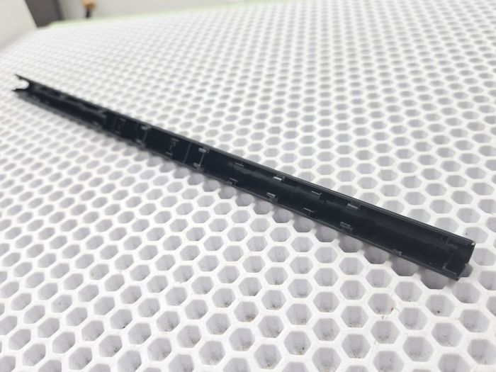 Заглушка петель HP 15S-DU 15-DR 15-DW TPN-C139 черная
