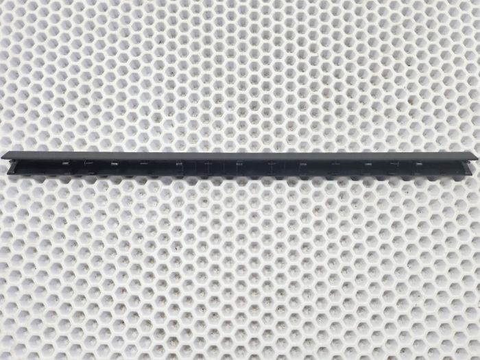 Заглушка петель HP 15S-DU 15-DR 15-DW TPN-C139 черная