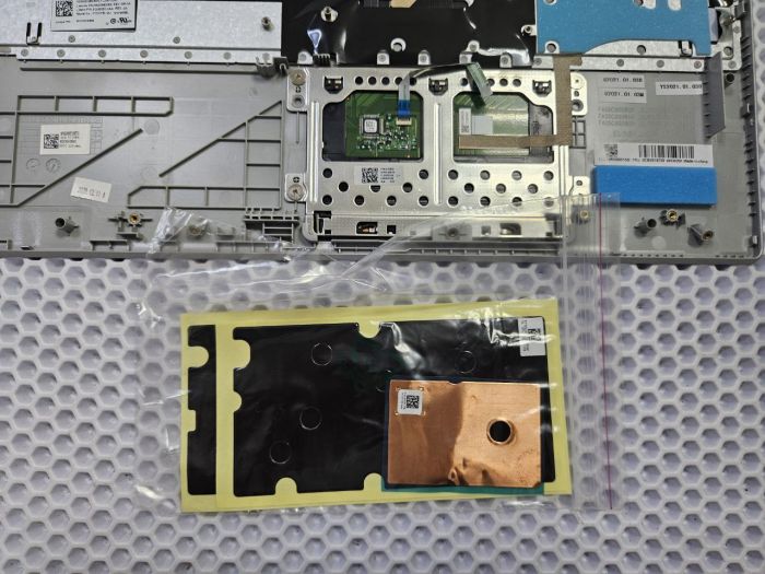 Верхняя часть корпуса (топкейс) для ноутбука Lenovo IdeaPad S340-15 серебристый