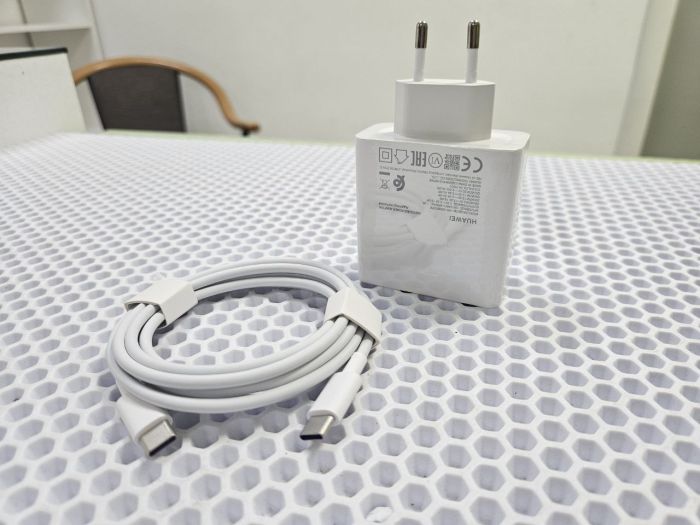 Блок питания (зарядка) для Huawei 65W 20V 3.25A (HW-200325EPO) с кабелем USB-C на Type-C/1,8М оригинал
