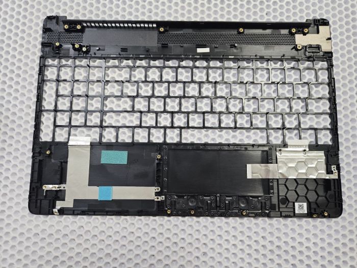 Верхняя часть корпуса (топкейс) HP 15-DW черный