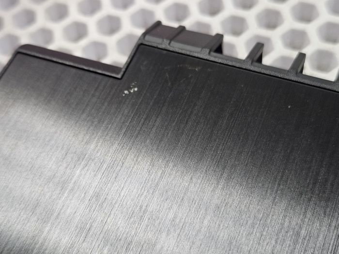 Топкейс для ноутбука MSI GF75 MS-17F1 17F2 17F3 17F4 17F5 царапины, вмятина
