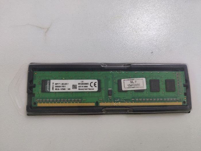 Оперативная память Kingston 2 ГБ DDR3 1333 МГц DIMM CL9 KVR1333D3S8N9/2G бу