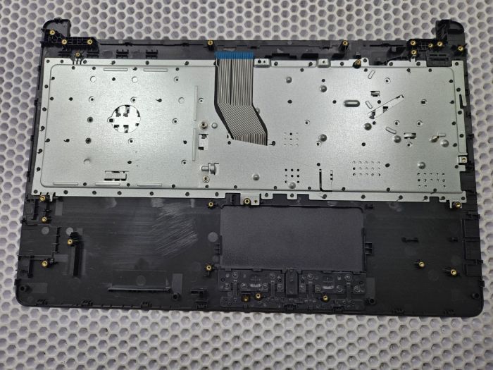 Верхняя часть корпуса (топкейс) для ноутбука HP 15-BS с клавиатурой, серый