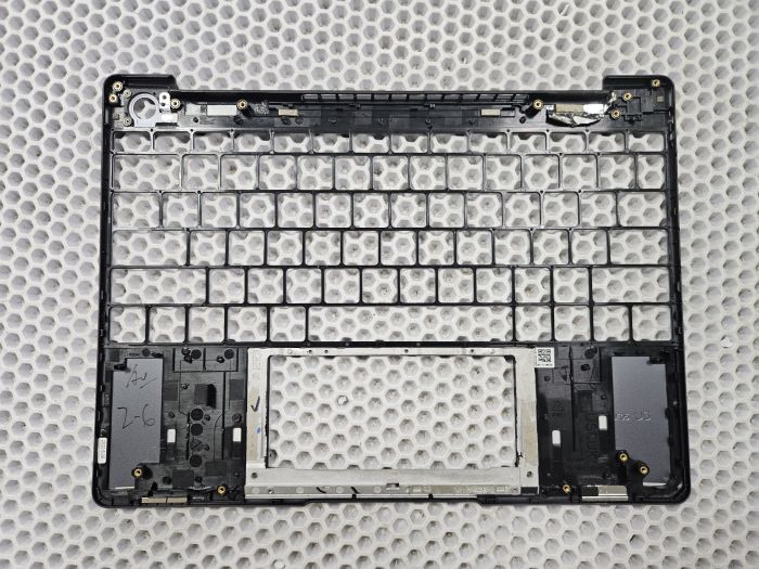 Верхняя часть корпуса (топкейс) Huawei MateBook 13 WRT-W19 cерый, со снятой клавиатурой