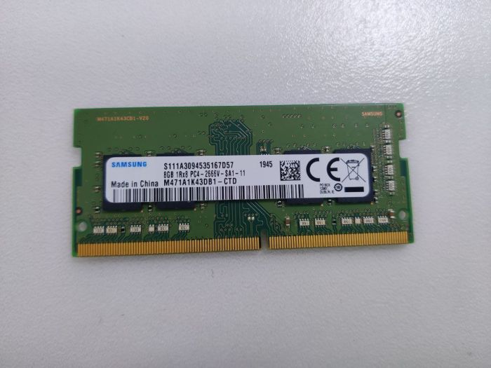 Оперативная память Samsung DDR4 8GB SoDIMM 2666мгц M471A1K43DB1 бу