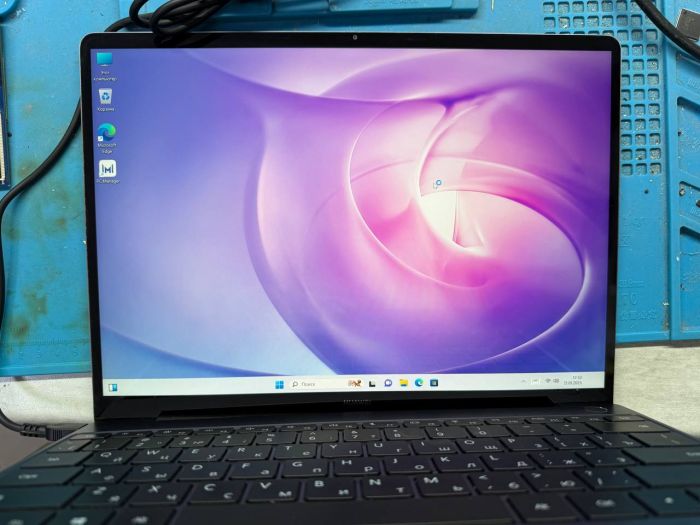 Дисплейный модуль для Huawei MateBook 13 WRT-W19 W29L HN-W19R в сборе с крышкой, петлями и шлейфом матрицы