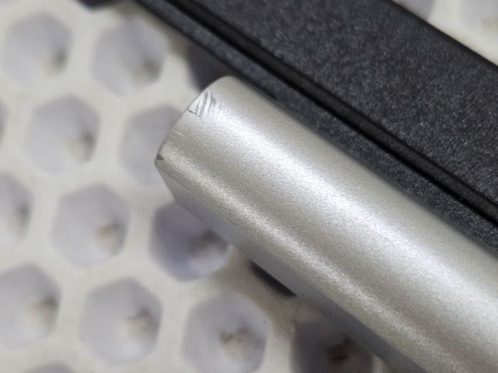 Рамка матрицы Lenovo IdeaPad 5 15IIL05 серебро царапины