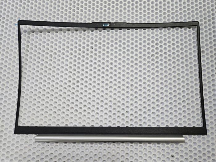 Рамка матрицы Lenovo IdeaPad 5 15IIL05 серебро царапины