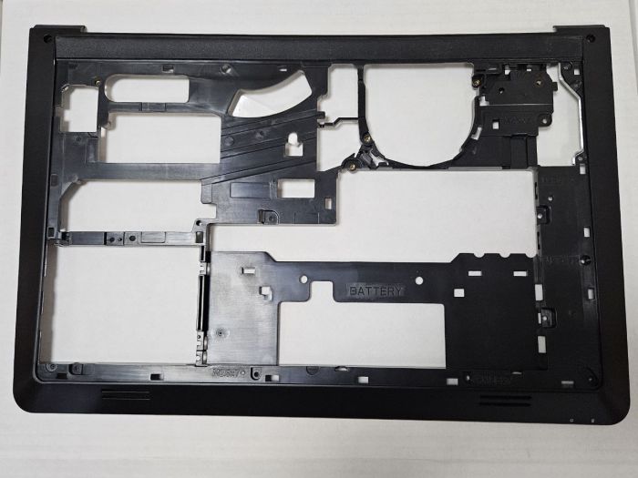 Нижняя часть корпуса (поддон) для ноутбука Dell 15 5000 5542 5545 черный