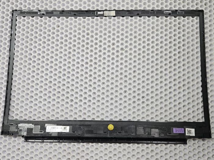 Рамка матрицы для ноутбука Lenovo E580 черная сломана