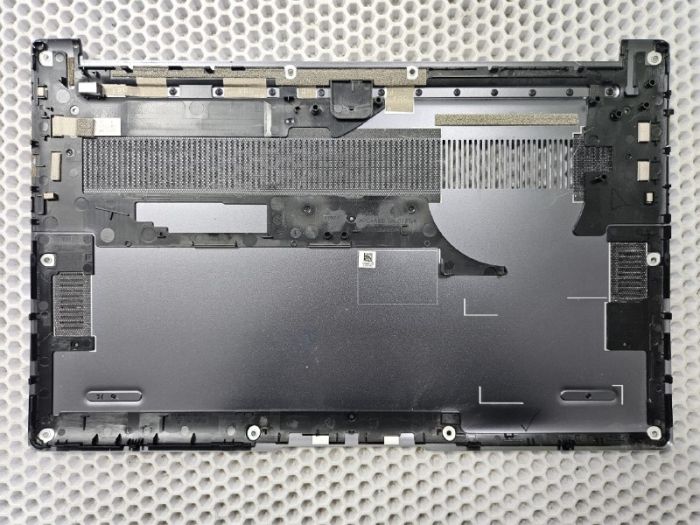 Нижняя часть корпуса (поддон) Honor MagicBook X15 BBR-WAH9 DTP51661UBR 38H98BCHU60 серый, царапины
