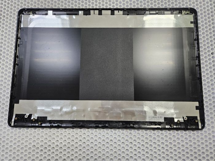 Крышка матрицы ноутбука HP 17-by 17-ca черная дефект