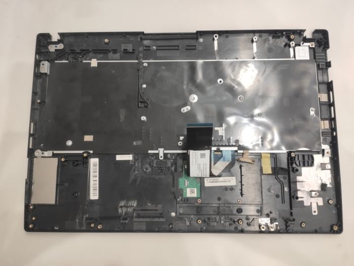 Верхняя часть корпуса (топкейс) Acer TravelMate P2 TMP2510 13N1-3PA04010A сломаны крепления поддона к топкейсу, клавиатура проверена и исправна, петли зафиксировать возможно