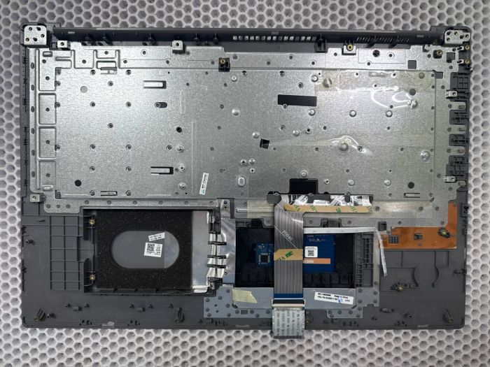 Верхняя часть корпуса (топкейс) для Lenovo IdeaPad L340-17 серебро