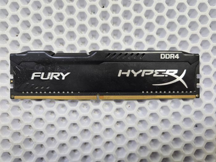 Оперативная память HyperX Fury 8 ГБ DDR4 2666 МГц DIMM CL16 HX426C16FB2/8