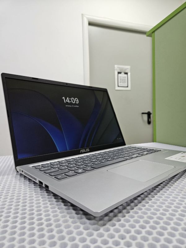Ноутбук ASUS VivoBook R565J