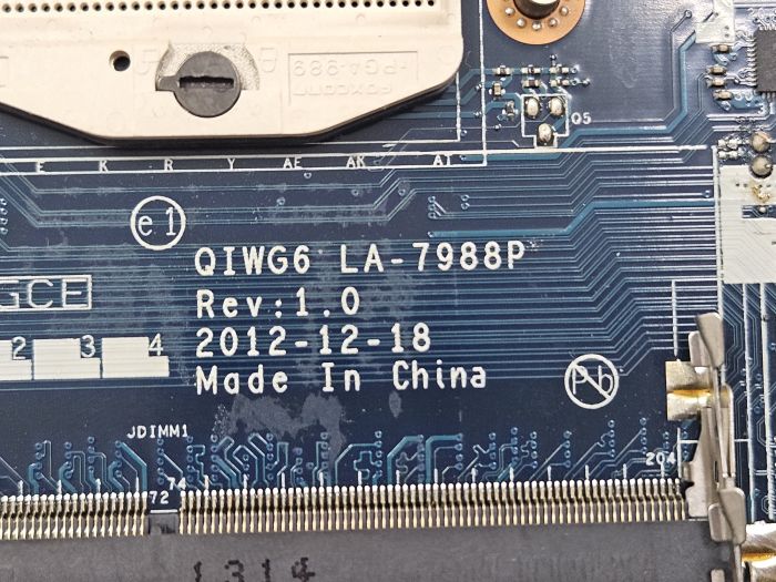 Материнская плата LA-7988P, Socket rPGA989 (G2), видеочип N14M-GL-B-A2 (GeForce G710M), тип памяти DDR3, северный мост SLJ8E для ноутбука Lenovo G580