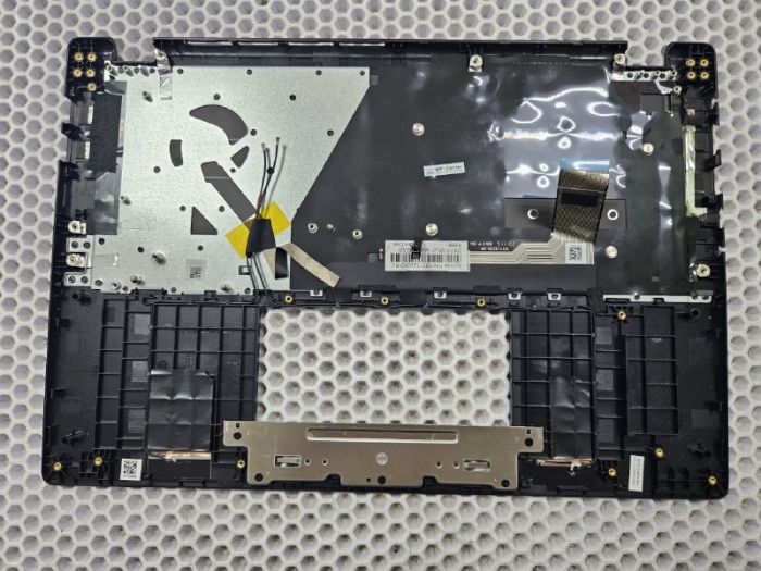 Верхняя часть корпуса (топкейс) для MSI Modern 14 C12M-233XRU с клавиатурой