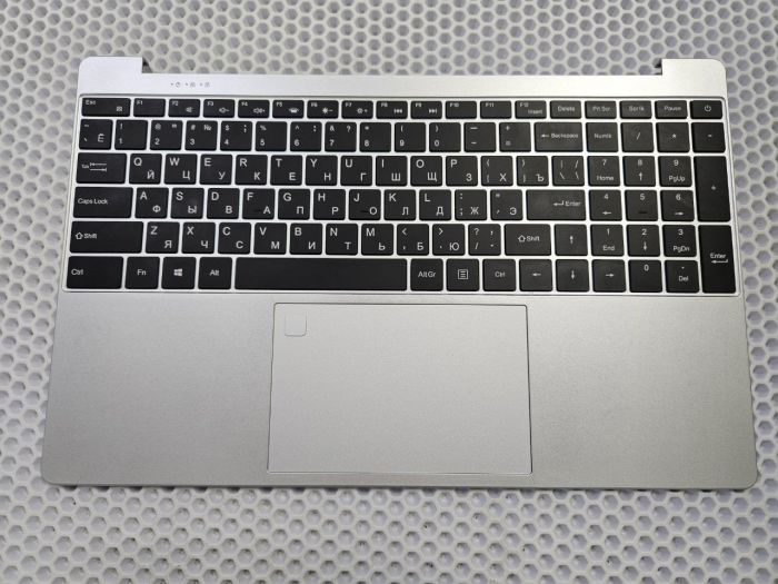 Верхняя часть корпуса (топкейс) для китайского ноутбука с клавиатурой серебристый