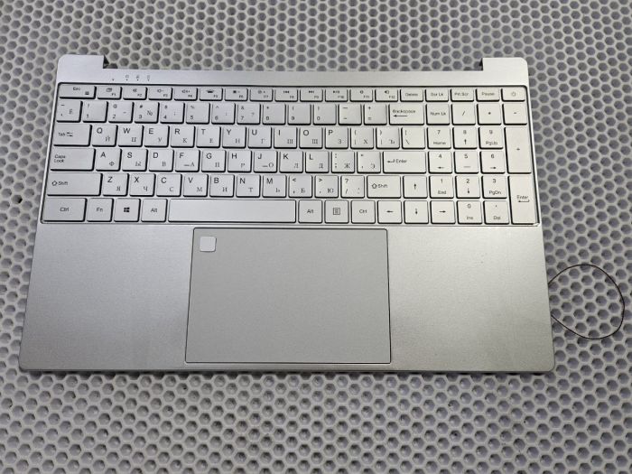 Верхняя часть корпуса (топкейс) с клавиатурой для ноутбука Azerty AZ-1505/AZ-1509