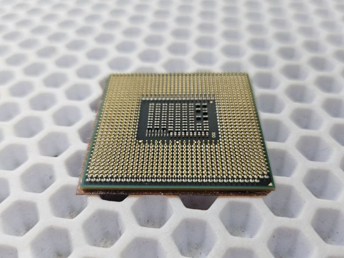 Процессор Intel Core i5-2410M, SR04B