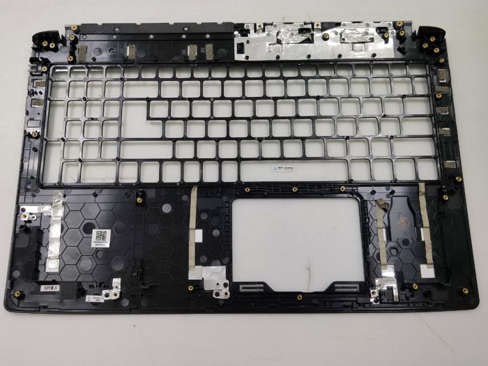 Верхняя часть корпуса (топкейс)  для Acer Aspire 7 A715-72 без клавиатуры