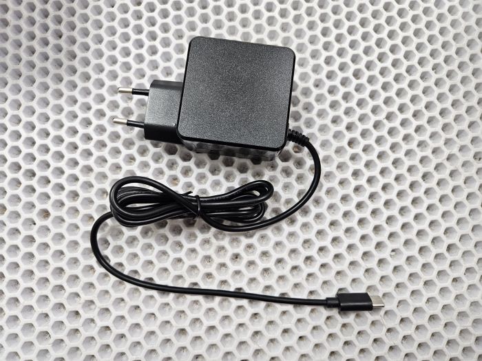 Зарядка для ноутбука Azerty 12V 3.0A (36W) USB Type-C