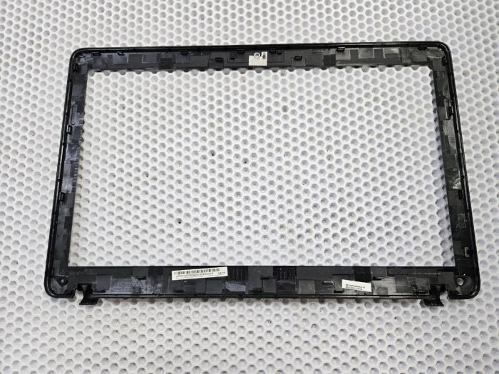 Рамка матрицы Acer E1-531 AP0PI00080028 черная