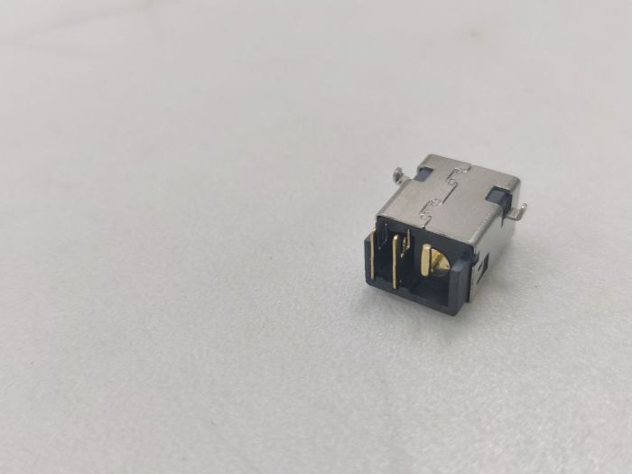 Разъем питания 5.5x2.5mm для ThundeRobot 911 Plus X