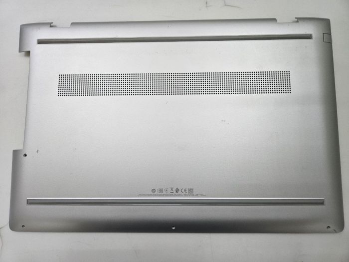 Нижняя часть корпуса (поддон) для HP ENVY 17-AE 6070b1167101 (сломана футоркаи отколот угол в районе привода)