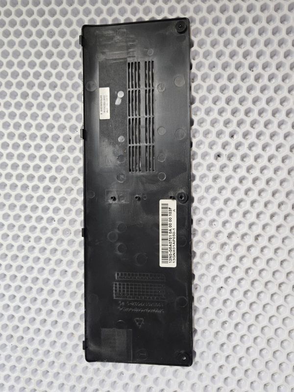 Заглушка опепративной памяти от поддона 13N0-G5A0701 для Asus N71J