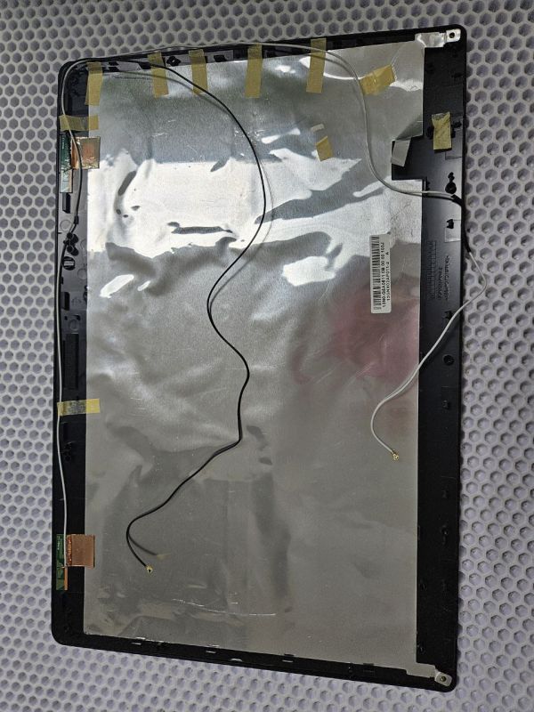 Крышка матрицы для Asus N71J черная, глянец (13N0-G5A0511)